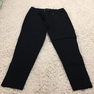 Black ankle pants. Size 6